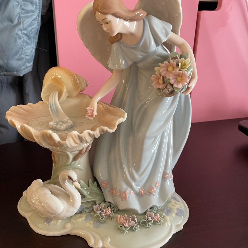 O’well Large vintage porcelain swan angel fountain figurine